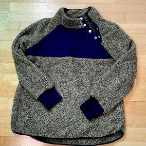 Snap front Sherpa style sweater sz S